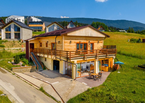 FINREA│Na predaj celoročne obývateľná chata na Kubínskej holi s vlastným pozemkom