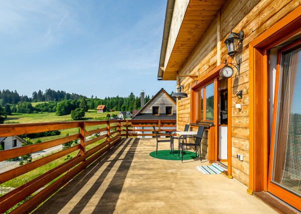 FINREA│Na predaj celoročne obývateľná chata na Kubínskej holi s vlastným pozemkom