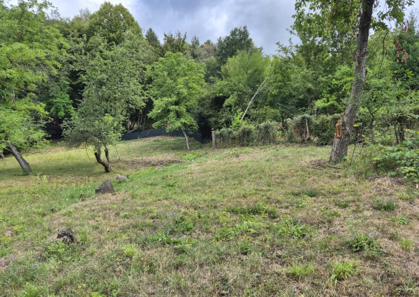 FINREA│ Perspektívny stavebný pozemok 1040 m² vo Vyhniach