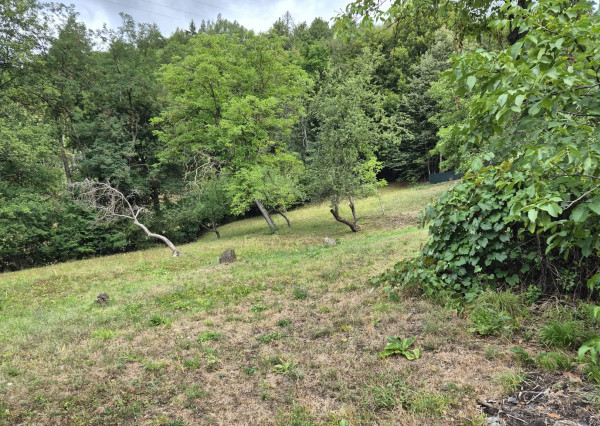 FINREA│ Perspektívny stavebný pozemok 1040 m² vo Vyhniach