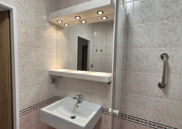 FINREA│Veľkometrážny (84m2) 3-izbový byt po kompletnej rekonštrukcii, Vrútky