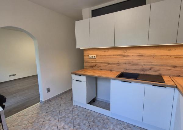FINREA│Veľkometrážny (84m2) 3-izbový byt po kompletnej rekonštrukcii, Vrútky