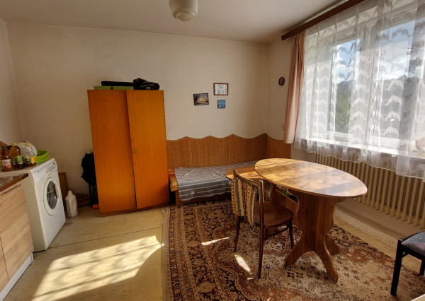 FINREA│Predaj rodinný dom na pozemku 1602 m² - Pov. Bystrica