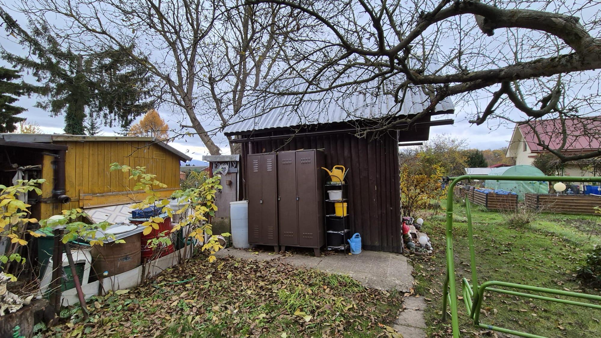 FINREA│Záhrada s chatkou v Martine, 196m2